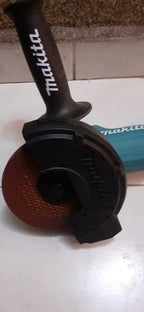 Akumulatorowa szlifierka kątowa 125mm body 18V LXT Makita DGA504Z