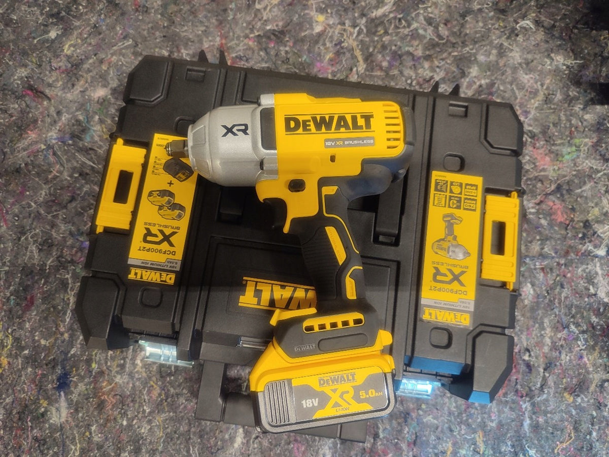 Akumulatorowy klucz udarowy 18V XR 1/2" 1898Nm body DeWALT DCF900