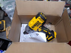 Akumulatorowy klucz udarowy 18V XR 1/2" 1898Nm body DeWALT DCF900