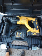 DeWALT DCB1102 ładowarka Li-Ion XR wielonapięciowa 10,8/18V 2A