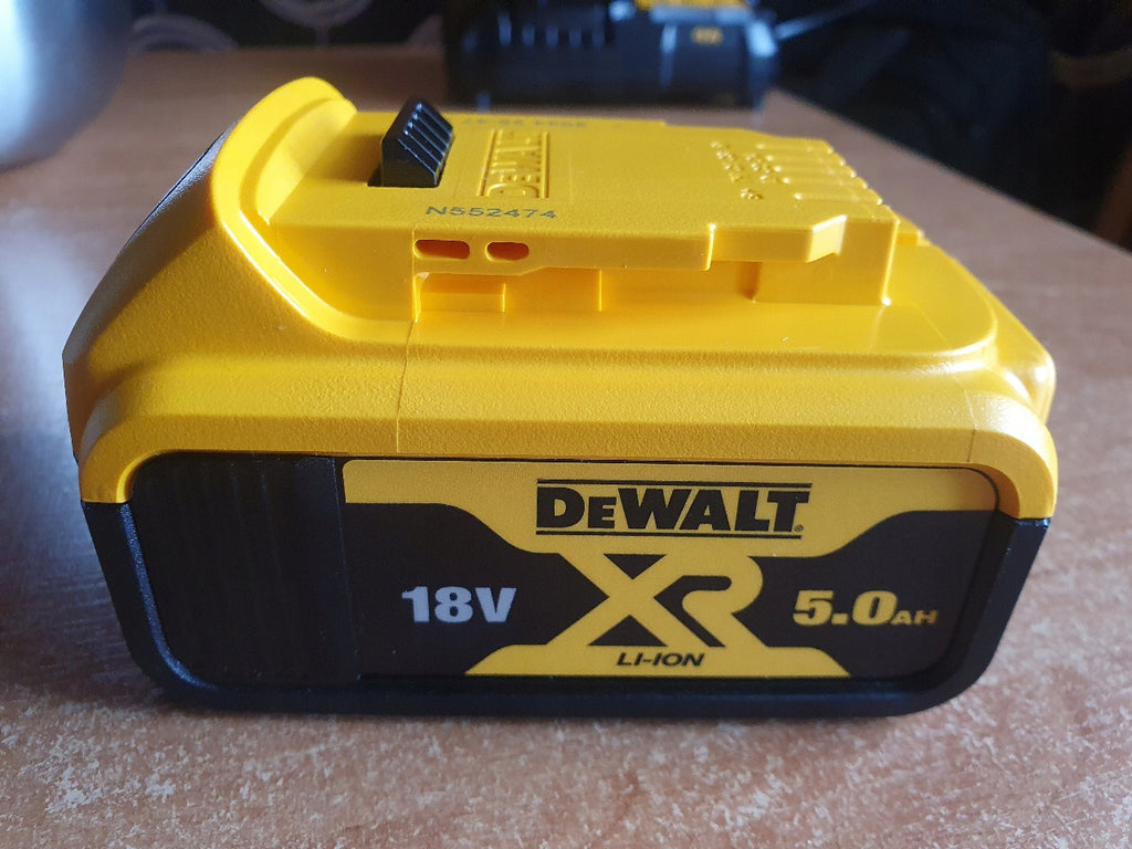 DeWALT DCB1104P1 ładowarka 1 akumulator 5,0Ah 18V