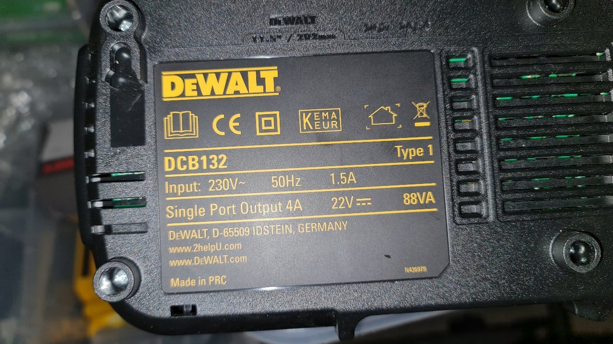 DeWALT DCB132 ładowarka z 2 portami FLEXVOLT 18V