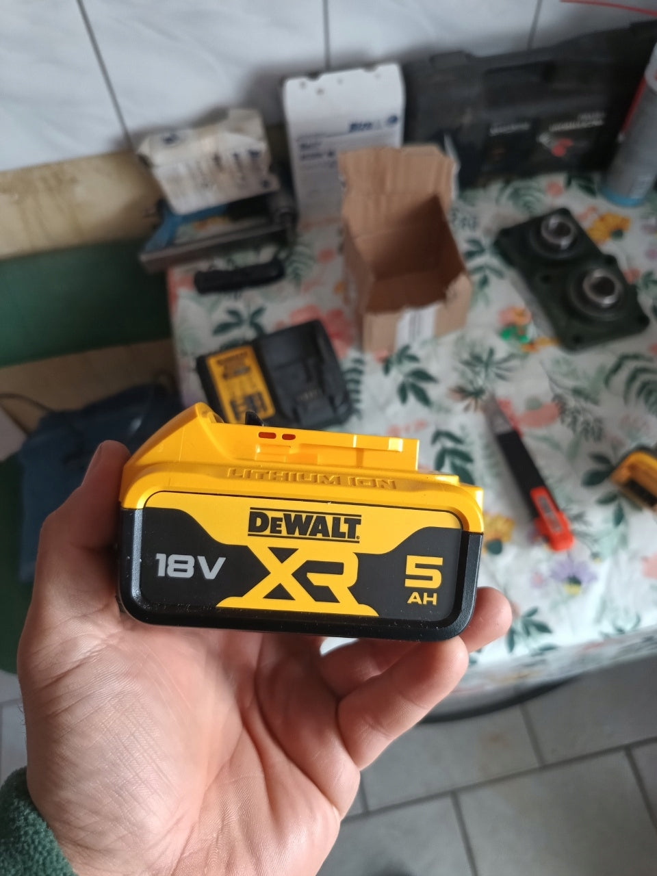 DeWALT DCB184 XR akumulator 18V 5,0Ah oryginał bateria Li-Ion