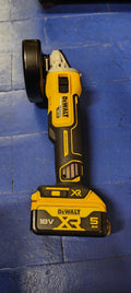 DeWALT DCG405P2 szlifierka kątowa 125 mm 18V z 2 akumulatorami 5Ah
