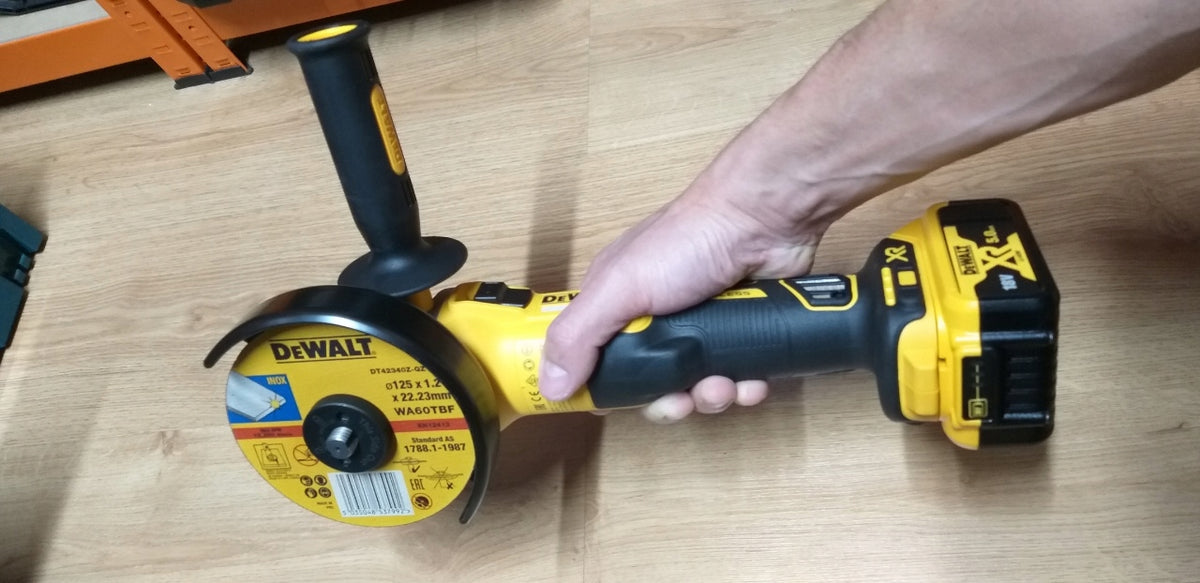 DeWALT DCG405P2 szlifierka kątowa 18V 2x5Ah