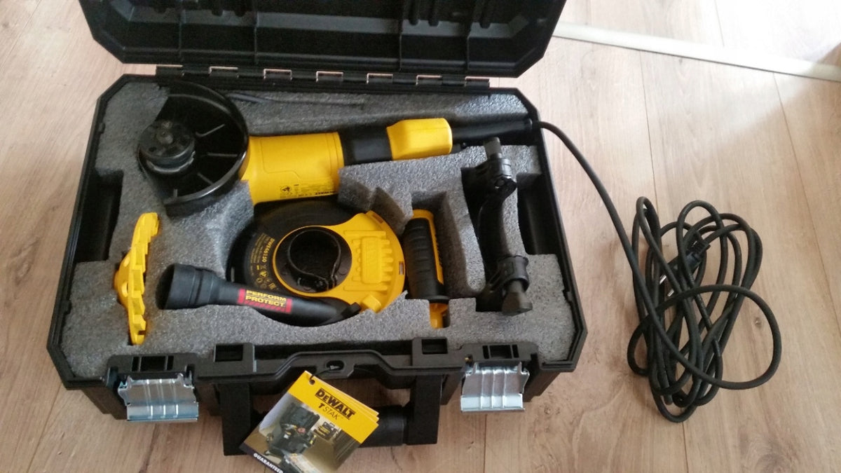 DeWALT szlifierka kątowa 125mm 1500W DWE4257-QS