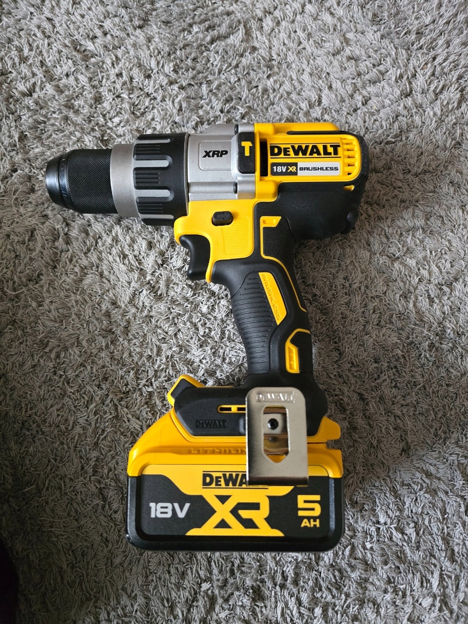 DeWALT wkrętarka udarowa bezszczotkowa 18V 95Nm BL body DCD996N