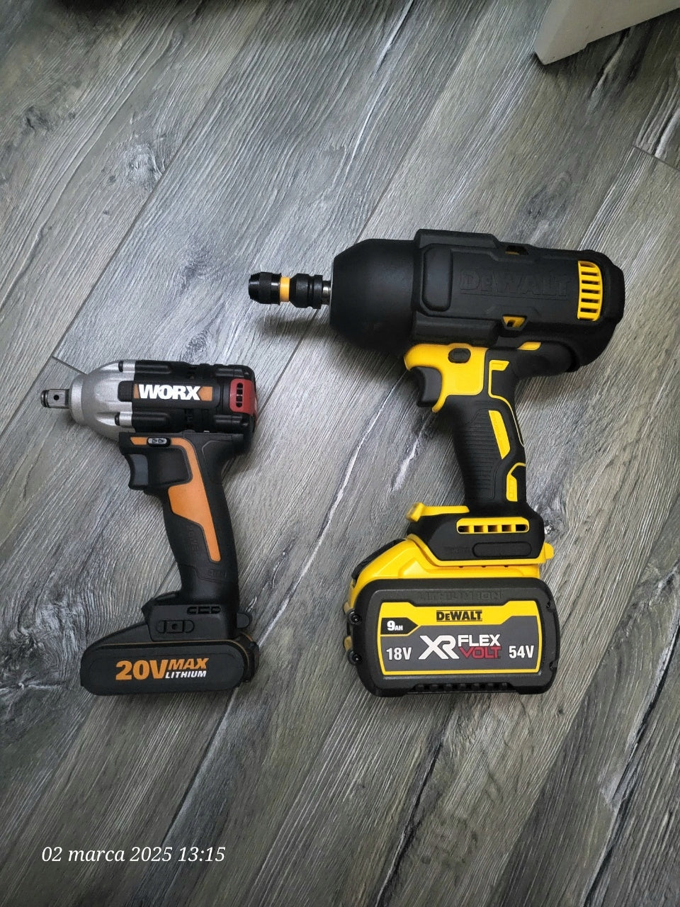 Gumowa osłona zabezpieczająca na klucz DeWALT