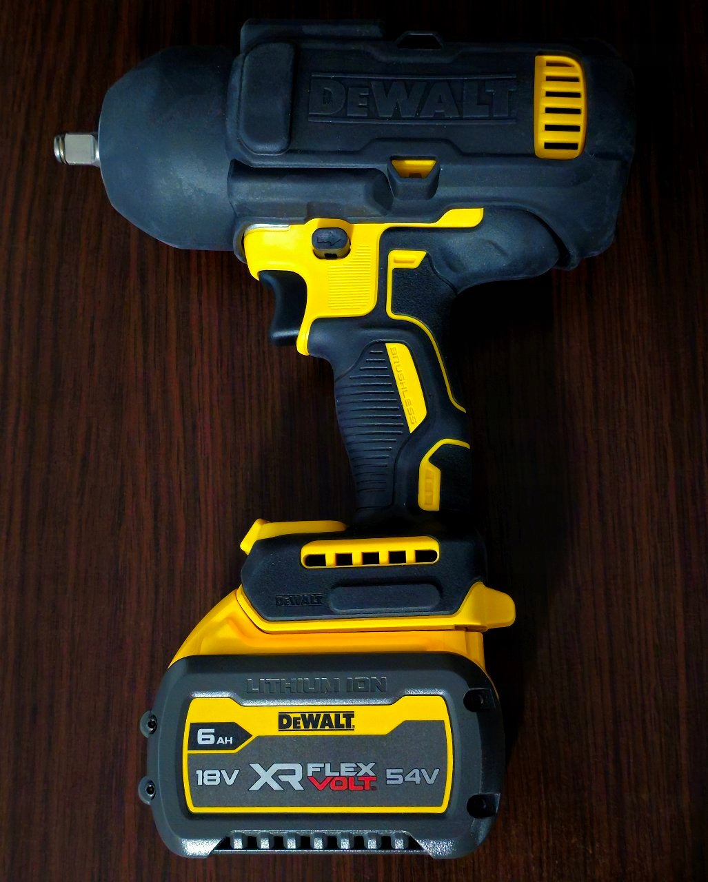 Gumowa osłona zabezpieczająca na klucz DeWALT