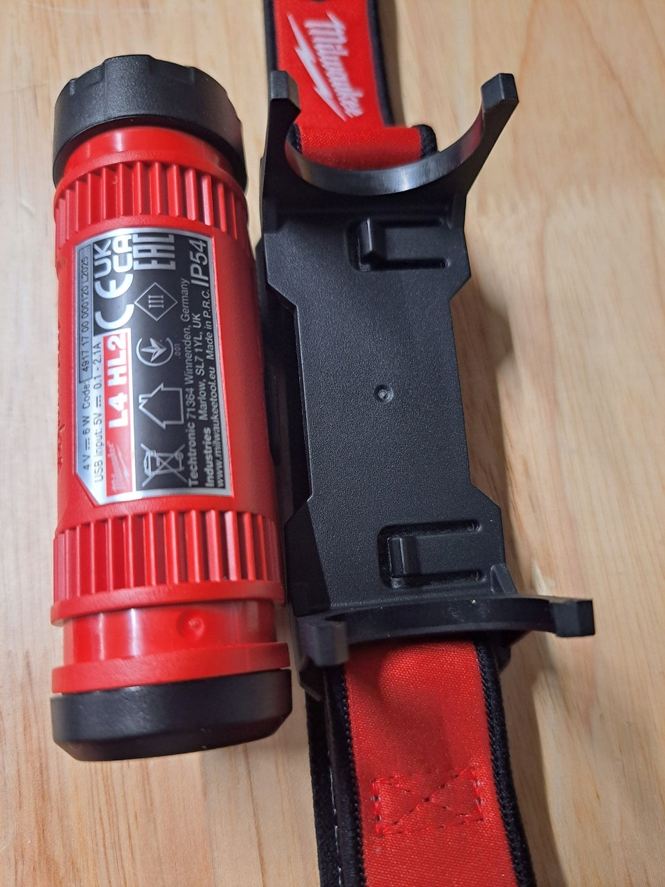 Latarka czołowa L4HL2-301 Milwaukee USB 600lm 4933479963