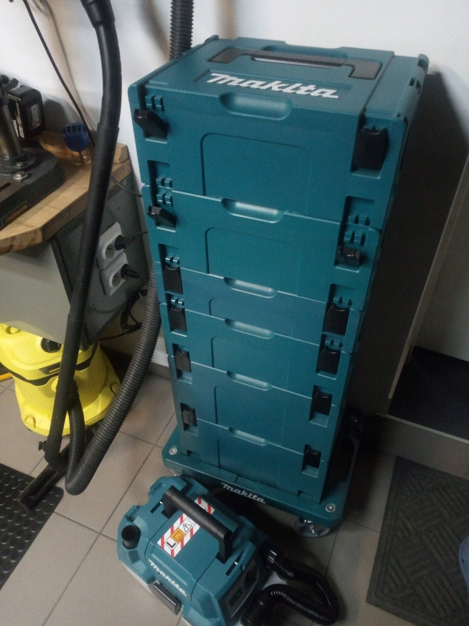 Makita DVC750LZX1 odkurzacz aku 18V bezszczotkowy - Makita PL