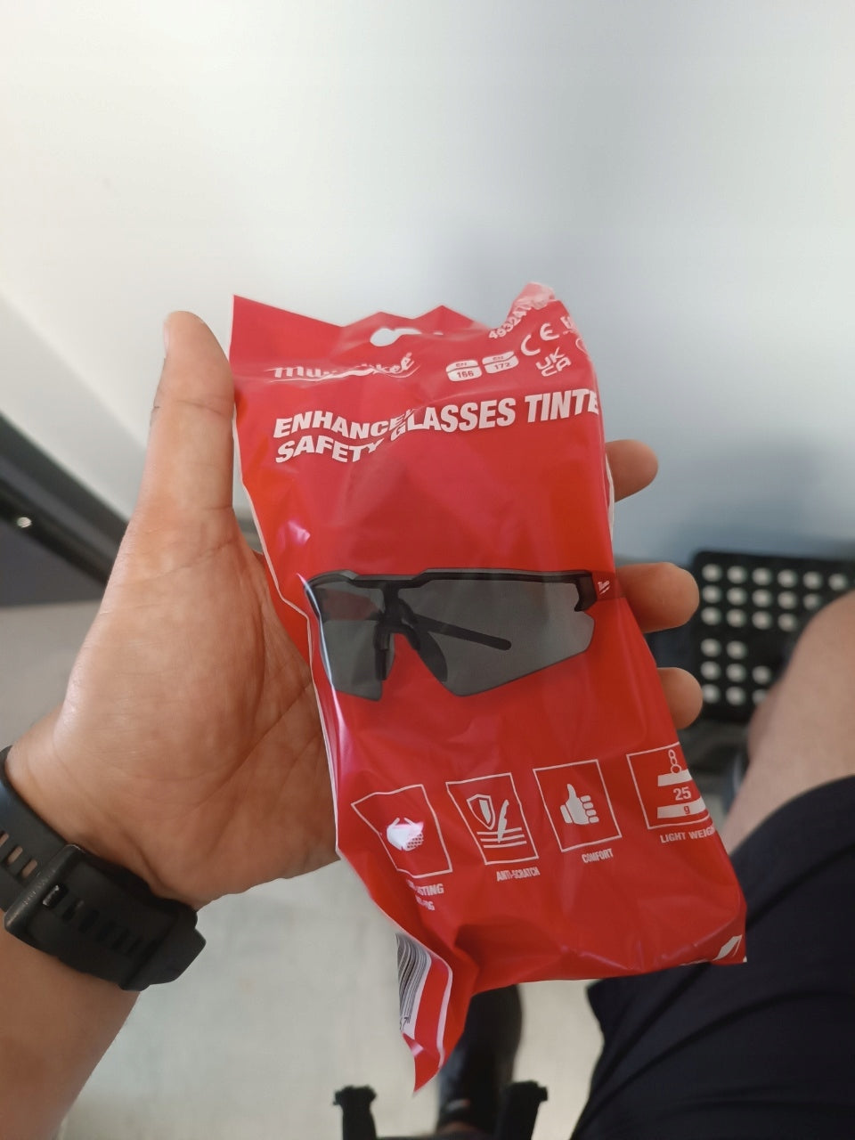 Okulary przeciwodpryskowe Milwaukee enhanced safety glasses