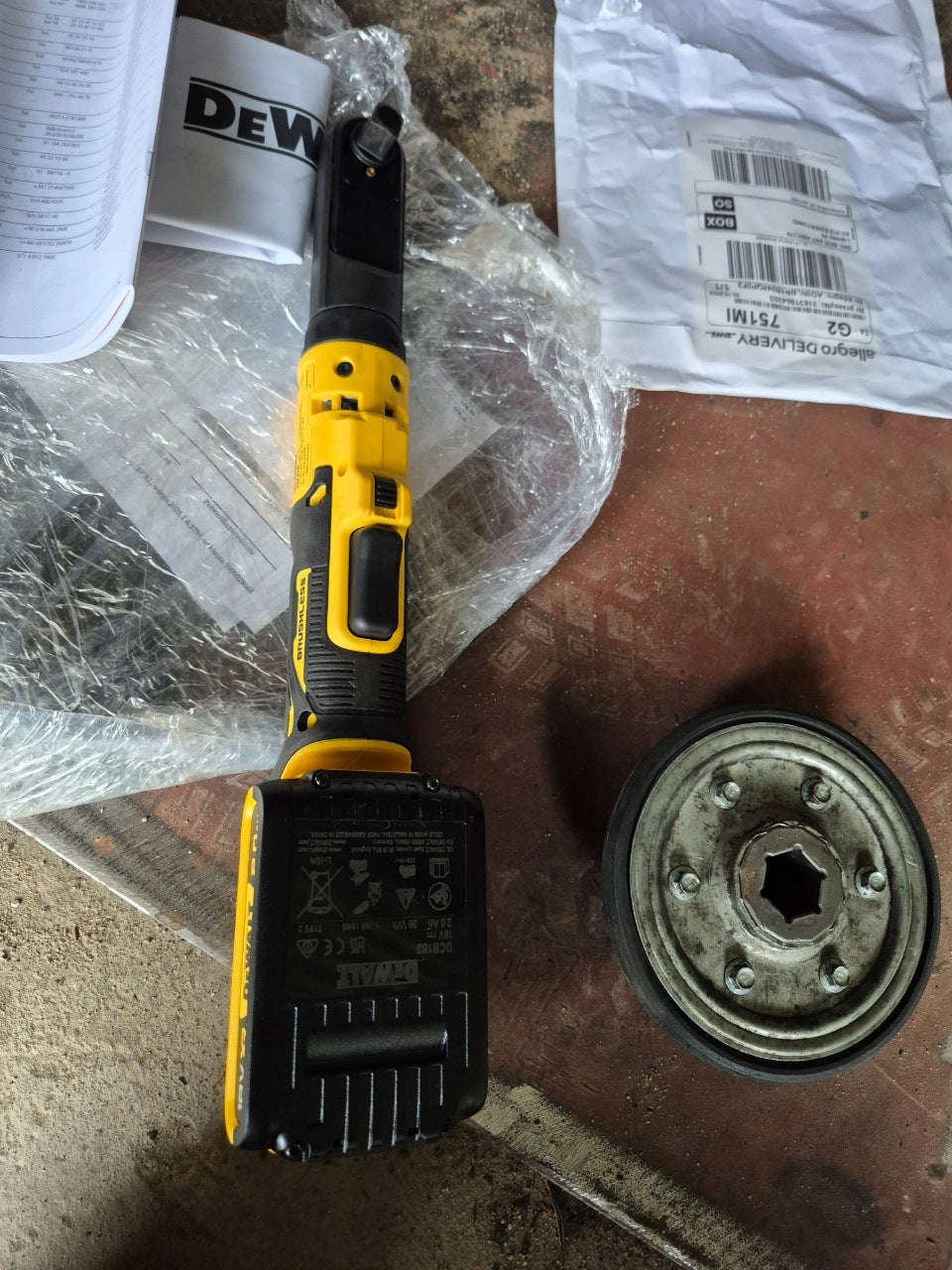 Oryginalny akumulator bateria DeWALT DCB183 18V XR 2,0Ah 2Ah 2.0 Ah z LED