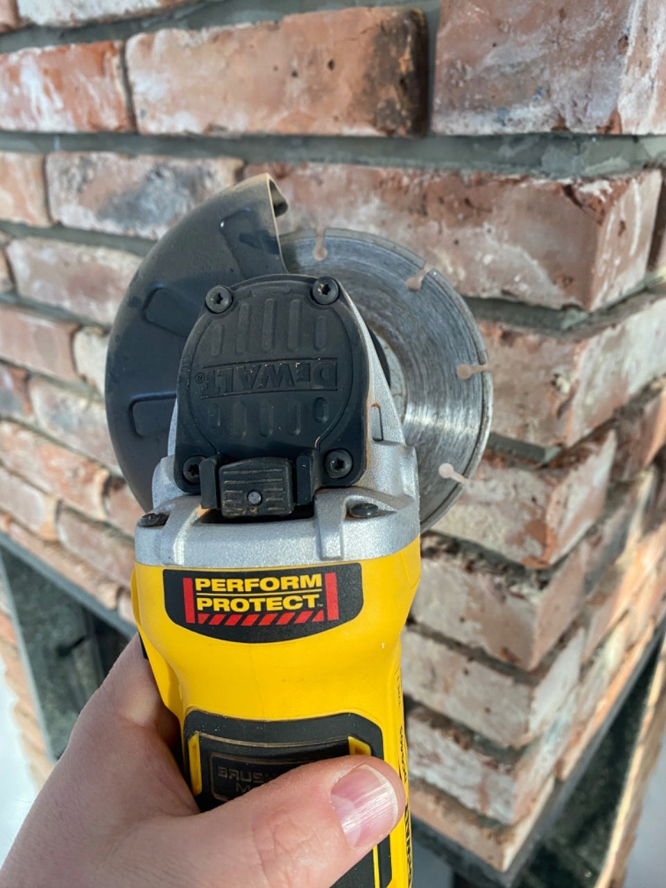 Szlifierka kątowa DeWALT, DCG405