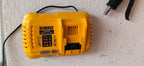 Szybka ładowarka XR 18V i FLEXVOLT DeWALT DCB118 ładowanie 8A