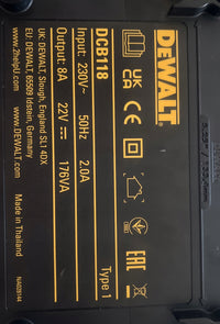 Ładowarka DeWALT DCB118 XR 18V / FLEXVOLT 8A