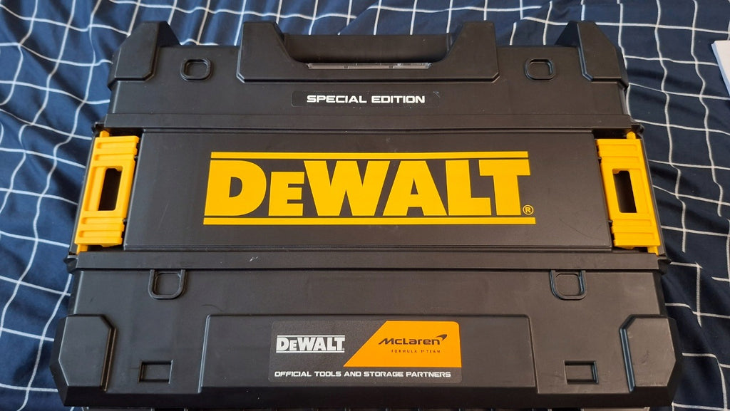 Wiertarko-wkrętarka udarowa DeWALT DCD86MP1T-QW 1x5Ah McLaren BL walizka