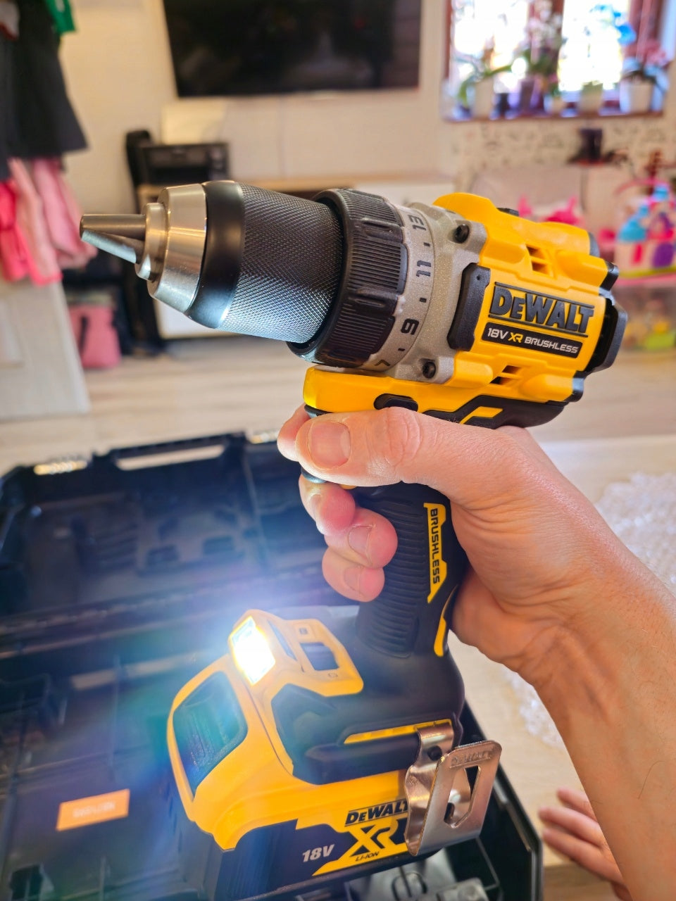 Wkrętarka 18V 90Nm 2x5Ah 2-biegi DeWALT DCD800P2T