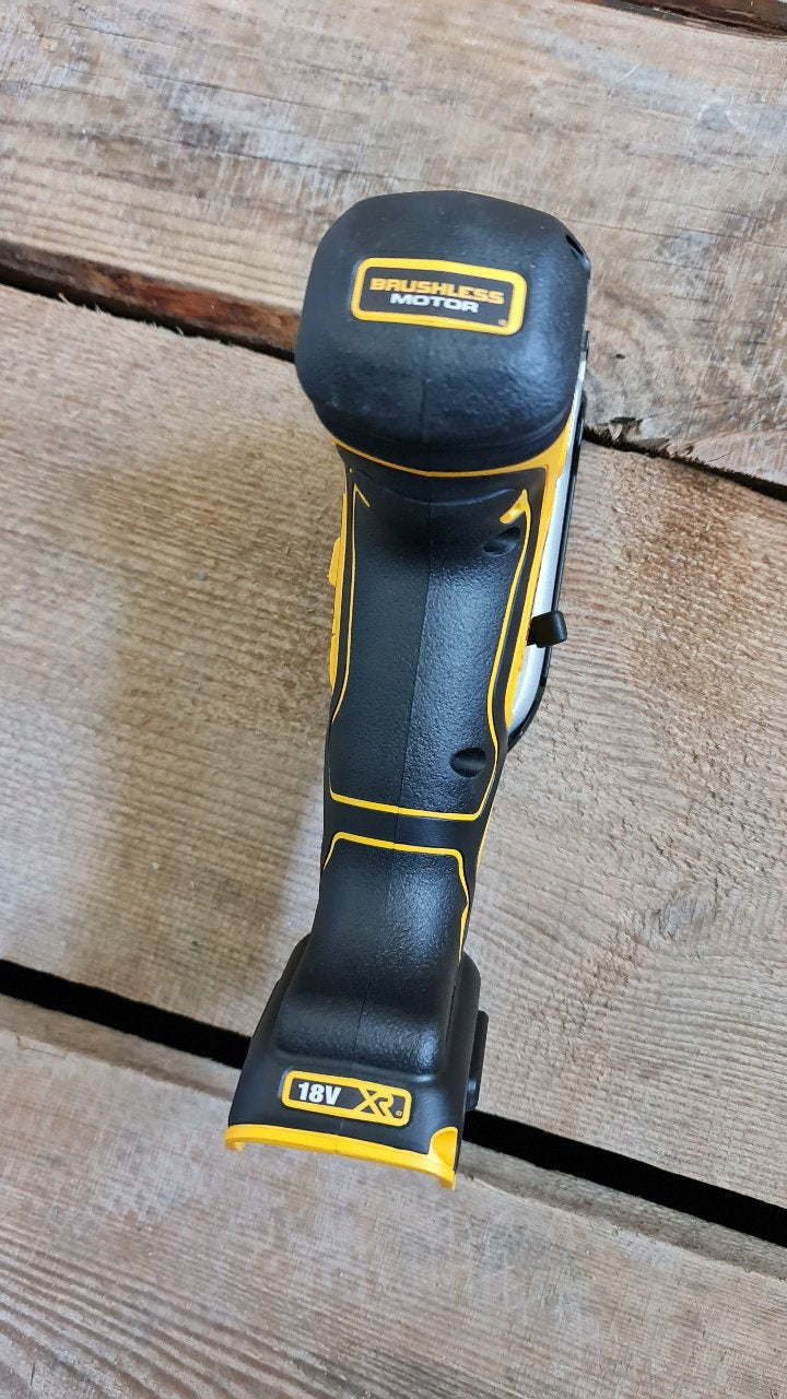 Wyrzynarka akumulatorowa DeWALT DCS335N 18V XR 135 mm body
