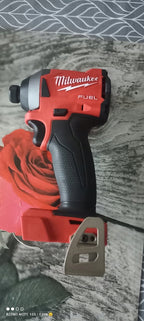 Zakrętarka udarowa 1/4'' 18V Milwaukee M18 FID3-0