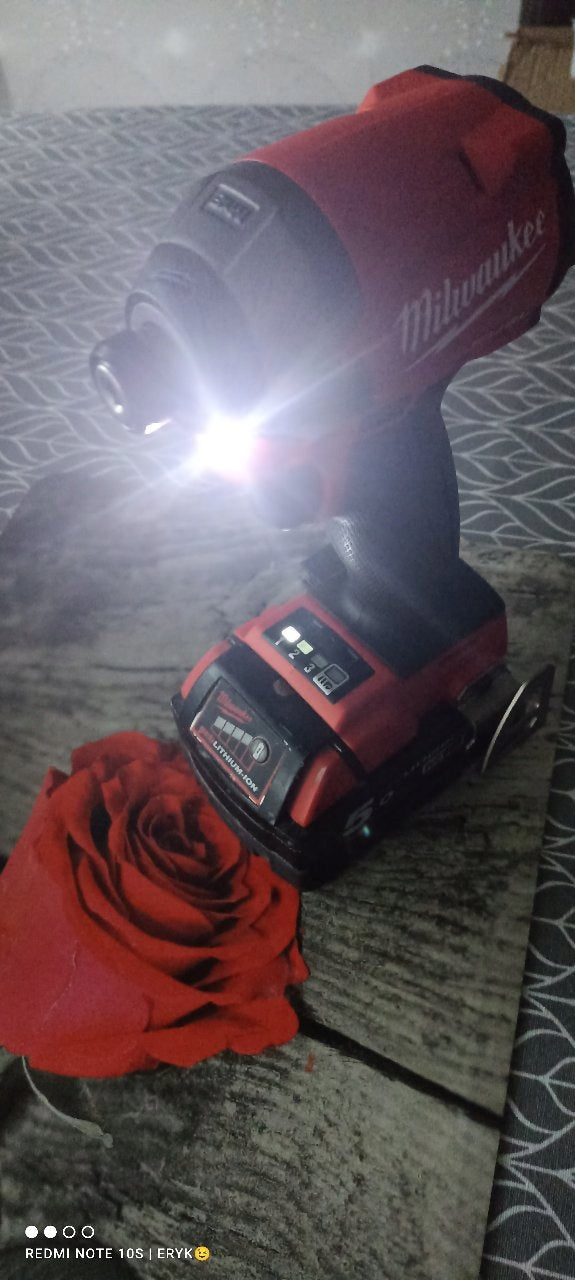 Zakrętarka udarowa 1/4'' 18V Milwaukee M18 FID3-0